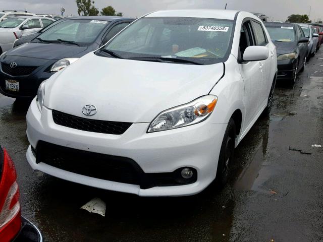 2T1KU4EE3BC733323 - 2011 TOYOTA COROLLA MA WHITE photo 2