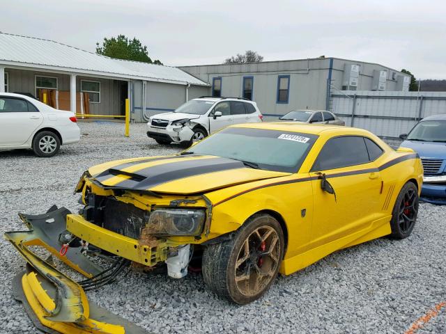 2G1FT1EW8A9151186 - 2010 CHEVROLET CAMARO SS YELLOW photo 2