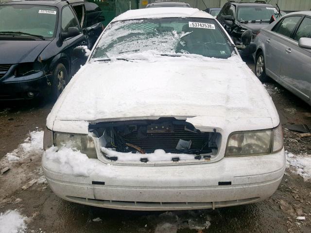 2FAHP71W95X158197 - 2005 FORD CROWN VICT WHITE photo 9