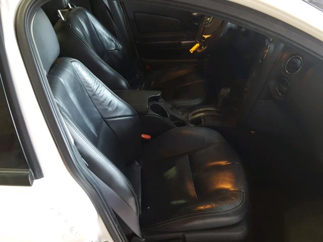 2G2WP552461182865 - 2006 PONTIAC GRAND PRIX WHITE photo 5