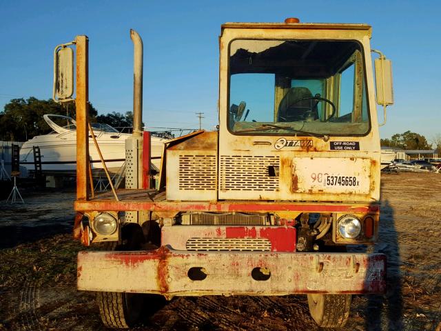 3064821290 - 1999 OTTAWA YARD TRACTOR TRLRJOCKEY TWO TONE photo 9