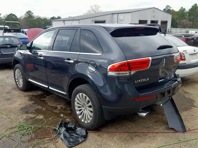 2LMDJ6JK7DBL48884 - 2013 LINCOLN MKX BLUE photo 3