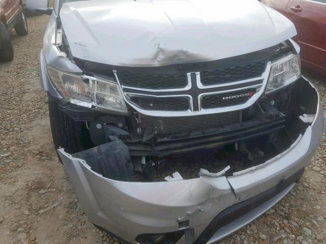 3D4PH1FG1BT560961 - 2011 DODGE JOURNEY MA SILVER photo 9