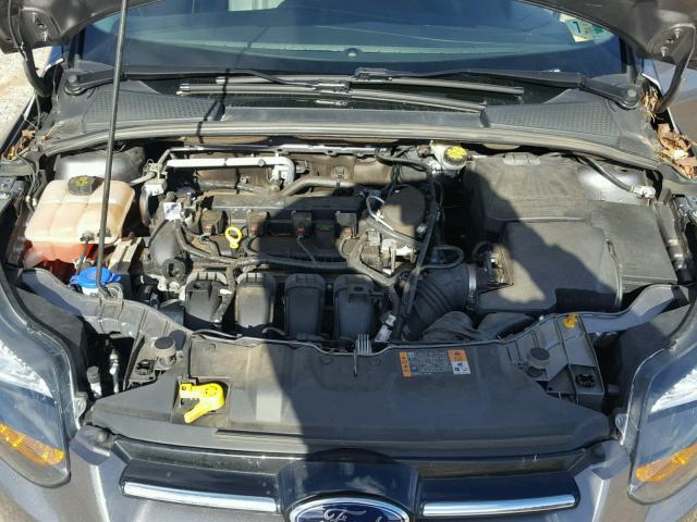 1FADP3N28EL458647 - 2014 FORD FOCUS TITA GRAY photo 7