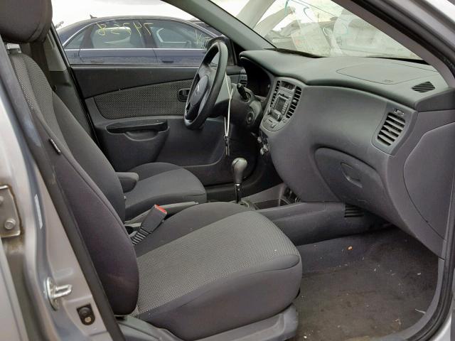 KNADH4A36A6629946 - 2010 KIA RIO LX SILVER photo 5