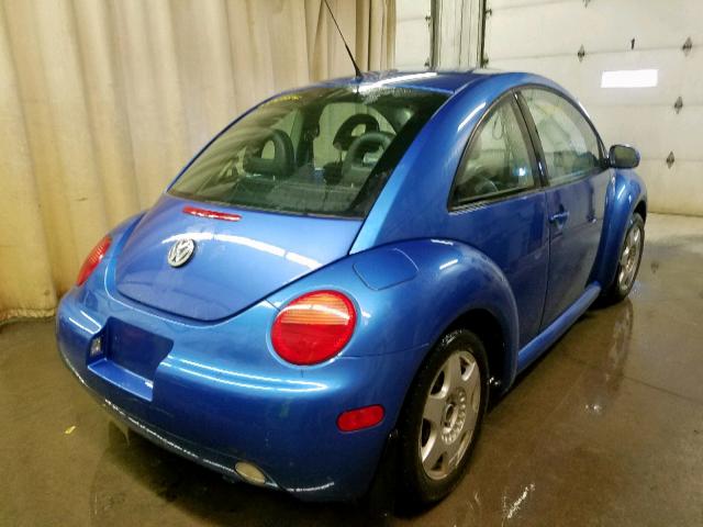 3VWCP21C81M459477 - 2001 VOLKSWAGEN NEW BEETLE 蓝色 照片 4