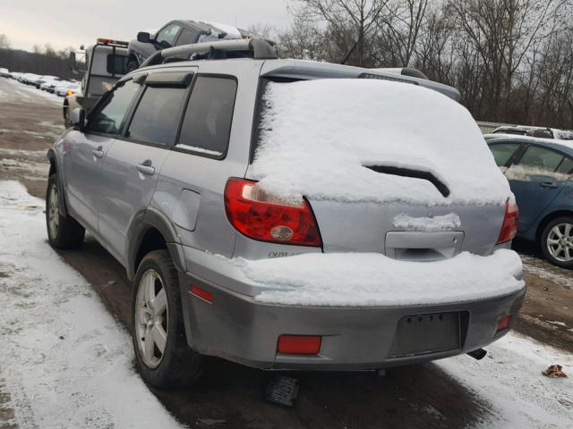 JA4LZ41F05U003925 - 2005 MITSUBISHI OUTLANDER SILVER photo 3