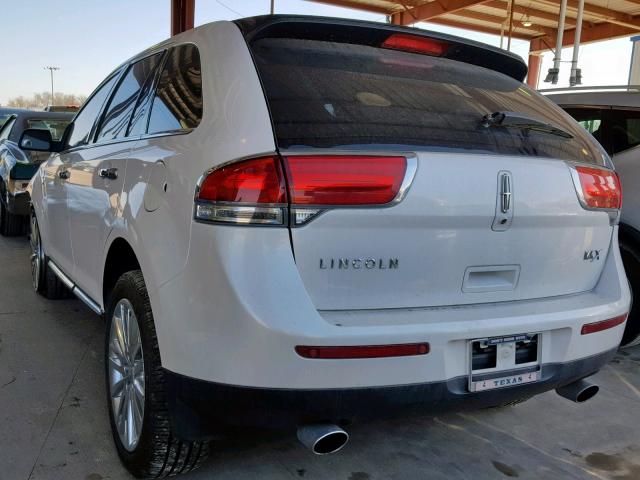 2LMDJ6JK0EBL01052 - 2014 LINCOLN MKX WHITE photo 3