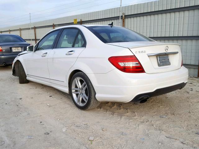 WDDGF4HB9EA964310 - 2014 MERCEDES-BENZ C 250 WHITE photo 3