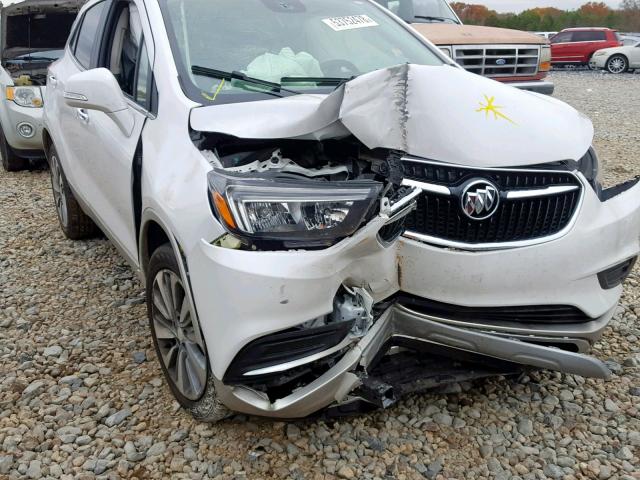 KL4CJASB3JB565714 - 2018 BUICK ENCORE PRE WHITE photo 9