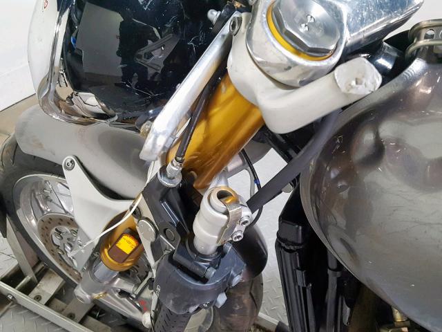 SMTD21HF9HT800592 - 2017 TRIUMPH MOTORCYCLE THRUXTON 1 GRAY photo 18