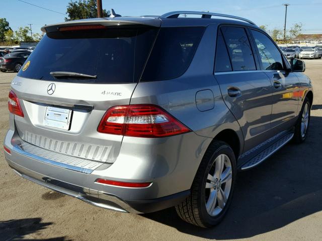 4JGDA5HBXCA016671 - 2012 MERCEDES-BENZ ML 350 4MA GRAY photo 4