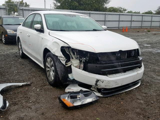 1VWAT7A34FC031334 - 2015 VOLKSWAGEN PASSAT S WHITE photo 1