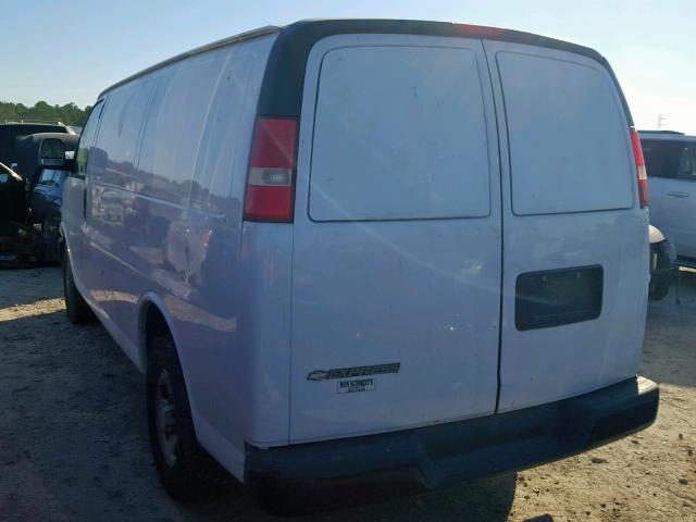 1GCFG15XX81168851 - 2008 CHEVROLET EXPRESS G1 WHITE photo 3