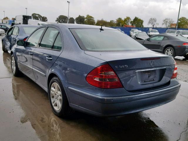 WDBUF65J13A164214 - 2003 MERCEDES-BENZ E 320 BLUE photo 3