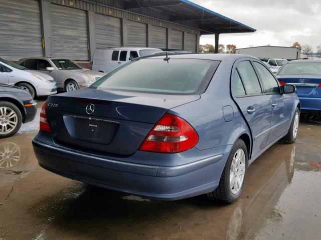 WDBUF65J13A164214 - 2003 MERCEDES-BENZ E 320 BLUE photo 4