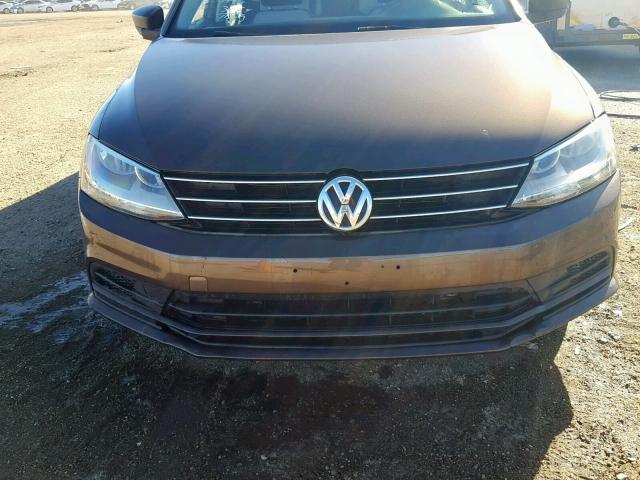 3VW2K7AJXFM258600 - 2015 VOLKSWAGEN JETTA BASE BROWN photo 9