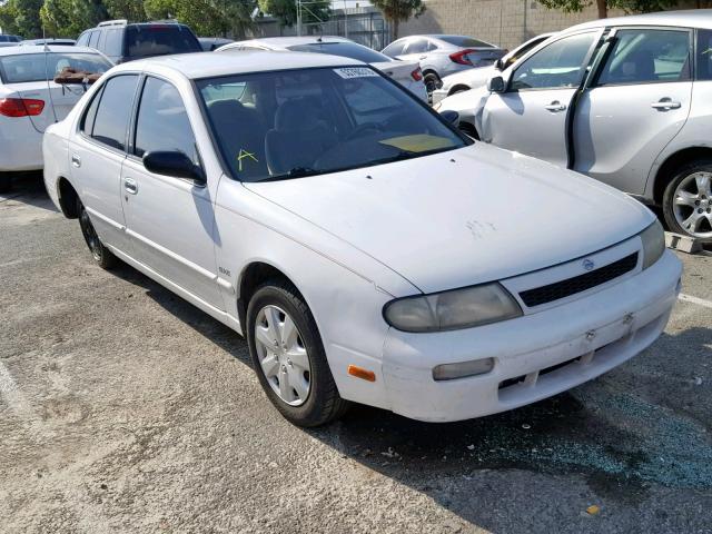 1N4BU31D4RC240461 - 1994 NISSAN ALTIMA XE WHITE photo 1