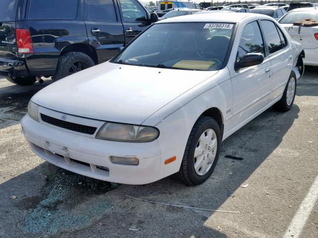 1N4BU31D4RC240461 - 1994 NISSAN ALTIMA XE WHITE photo 2