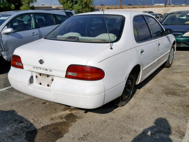 1N4BU31D4RC240461 - 1994 NISSAN ALTIMA XE WHITE photo 4