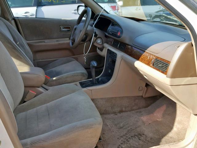 1N4BU31D4RC240461 - 1994 NISSAN ALTIMA XE WHITE photo 5