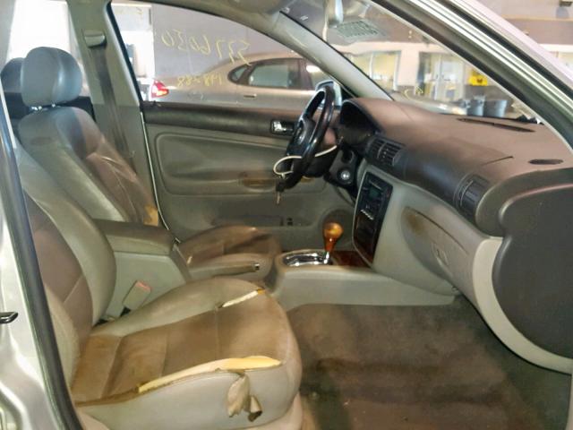 WVWRH63B63P346419 - 2003 VOLKSWAGEN PASSAT GLX 银色 照片 5