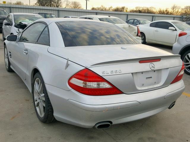 WDBSK71F88F139539 - 2008 MERCEDES-BENZ SL 550 SILVER photo 3