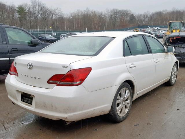 4T1BK3DB0AU356941 - 2010 TOYOTA AVALON XL WHITE photo 4