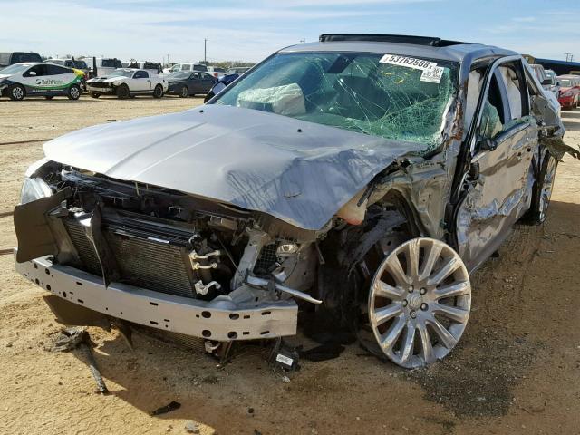 2C3CCAETXFH797444 - 2015 CHRYSLER 300C SILVER photo 2