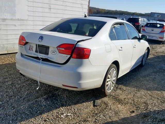 3VWLL7AJ0EM419522 - 2014 VOLKSWAGEN JETTA TDI WHITE photo 4