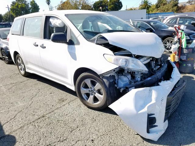 5TDZZ3DC6JS925688 - 2018 TOYOTA SIENNA L WHITE photo 1