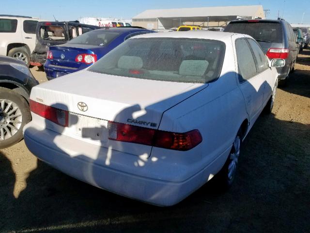 4T1BG22K5YU952992 - 2000 TOYOTA CAMRY CE WHITE photo 4