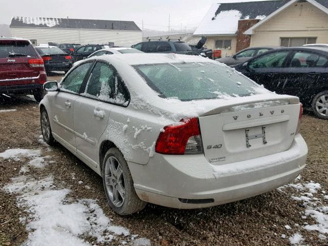 YV1382MS8A2488563 - 2010 VOLVO S40 2.4I WHITE photo 3