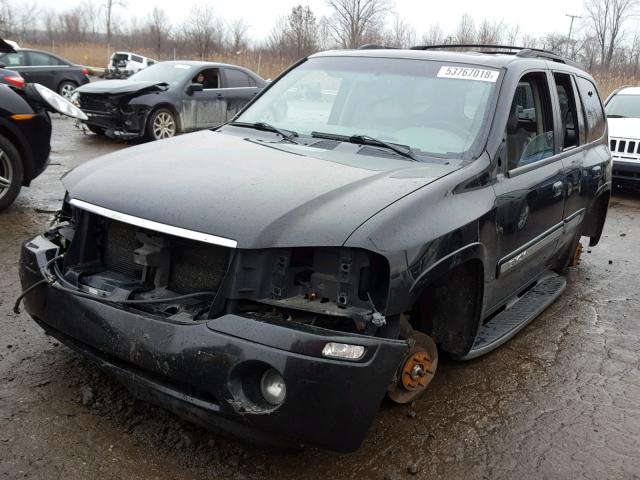 1GKDT13SX22137776 - 2002 GMC ENVOY BLACK photo 2