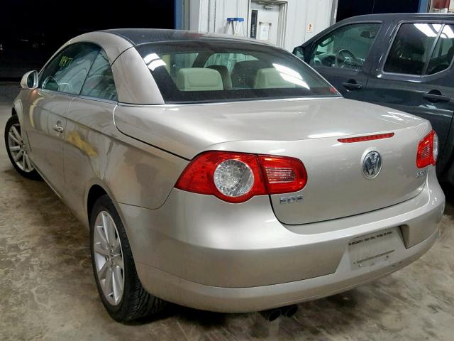 WVWFA71FX7V029098 - 2007 VOLKSWAGEN EOS 2.0T L GOLD photo 3