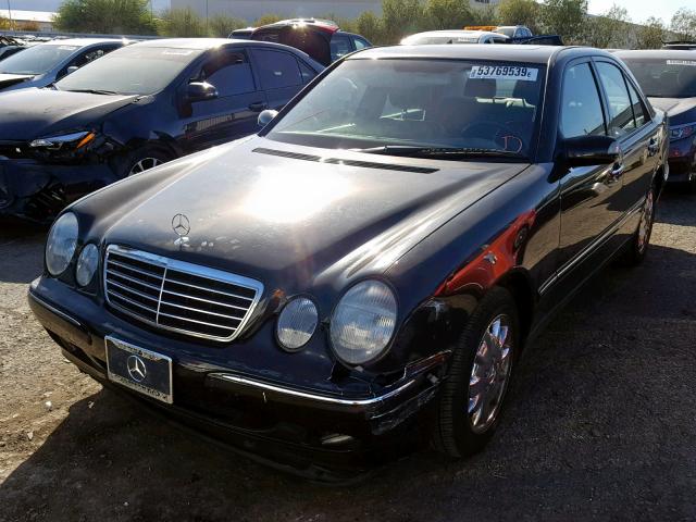 WDBJF65J21B317161 - 2001 MERCEDES-BENZ E 320 BLACK photo 2