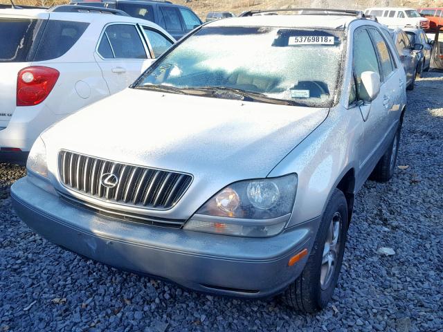 JT6HF10U5Y0158976 - 2000 LEXUS RX 300 SILVER photo 2