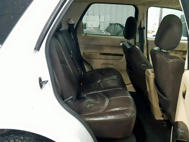 4F2CZ06198KM03770 - 2008 MAZDA TRIBUTE S WHITE photo 6