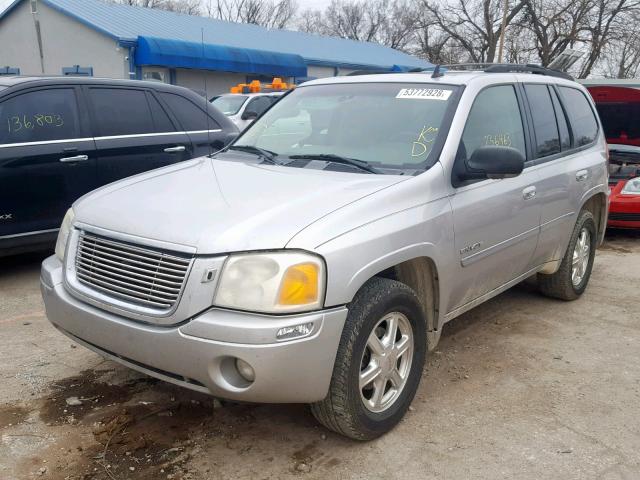 1GKDT13S462300170 - 2006 GMC ENVOY SILVER photo 2