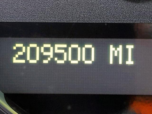 1GNDV33WX7D215951 - 2007 CHEVROLET UPLANDER L 白色 照片 8