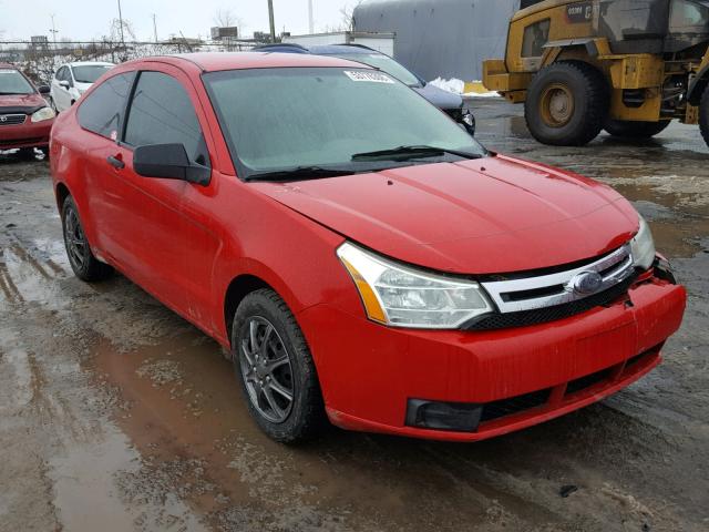 1FAHP32NX8W218034 - 2008 FORD FOCUS S/SE RED photo 1