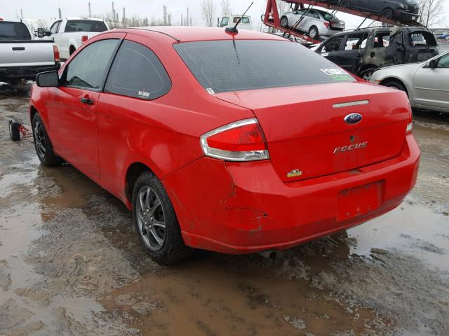 1FAHP32NX8W218034 - 2008 FORD FOCUS S/SE RED photo 3