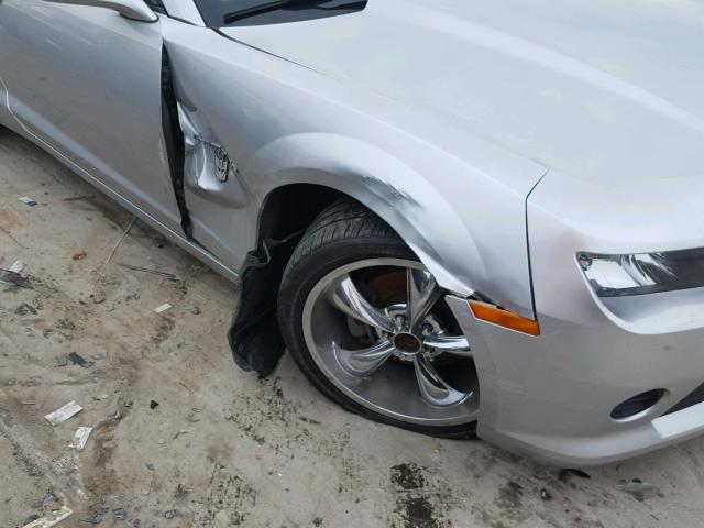 2G1FA1E34E9154393 - 2014 CHEVROLET CAMARO LS SILVER photo 9