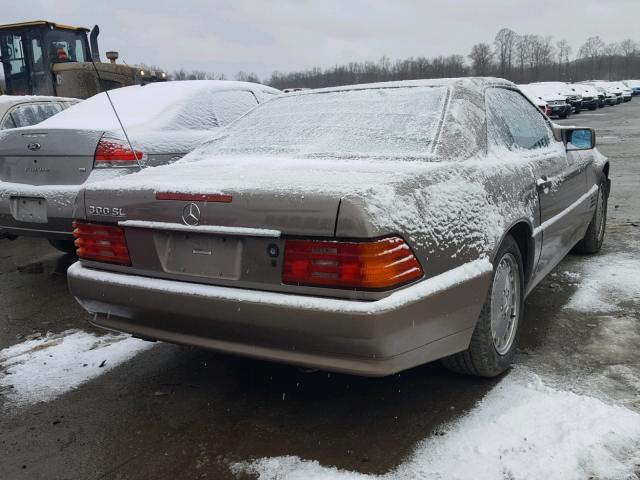 WDBFA61E0NF060402 - 1992 MERCEDES-BENZ 300 SL BROWN photo 4