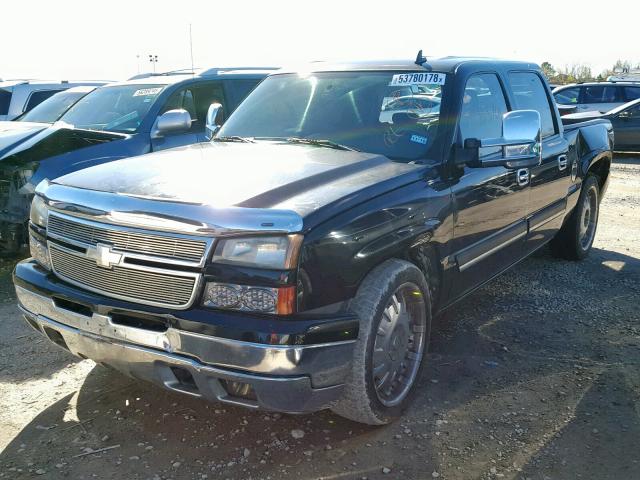 2GCEC13Z561253597 - 2006 CHEVROLET SILVERADO BLACK photo 2