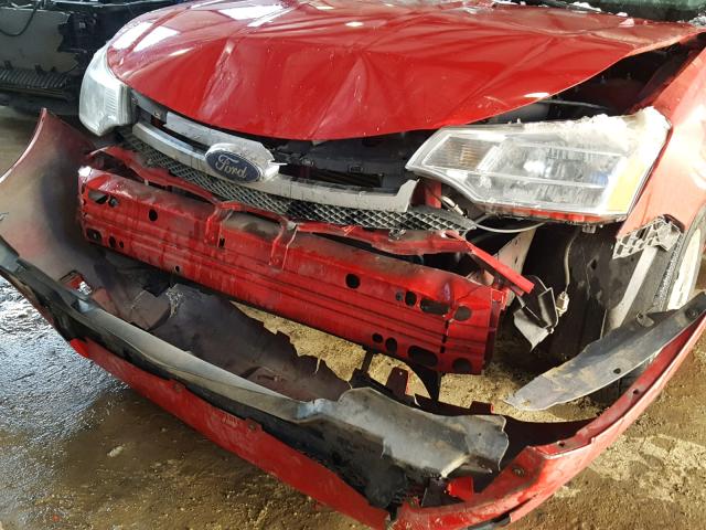 1FAHP34N78W199214 - 2008 FORD FOCUS S/SE RED photo 9