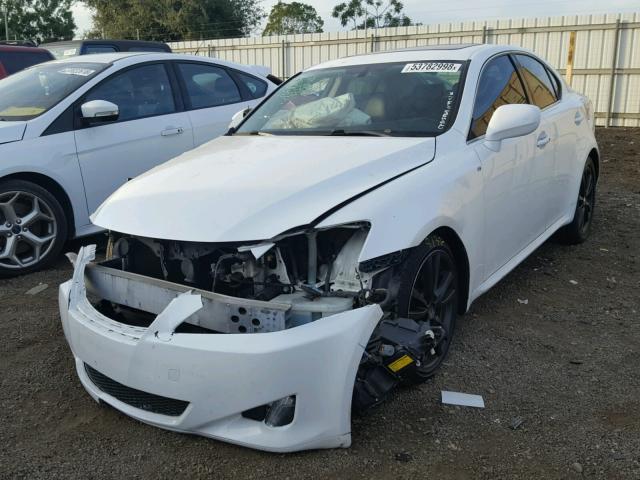 JTHBK262372033238 - 2007 LEXUS IS 250 WHITE photo 2