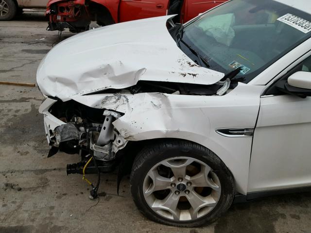 1FAHP2EW7BG171268 - 2011 FORD TAURUS SEL WHITE photo 9