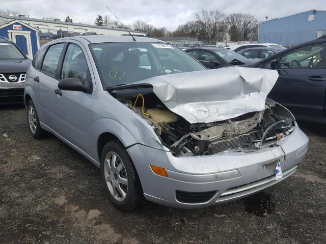 3FAFP37N55R131124 - 2005 FORD FOCUS ZX5 SILVER photo 1