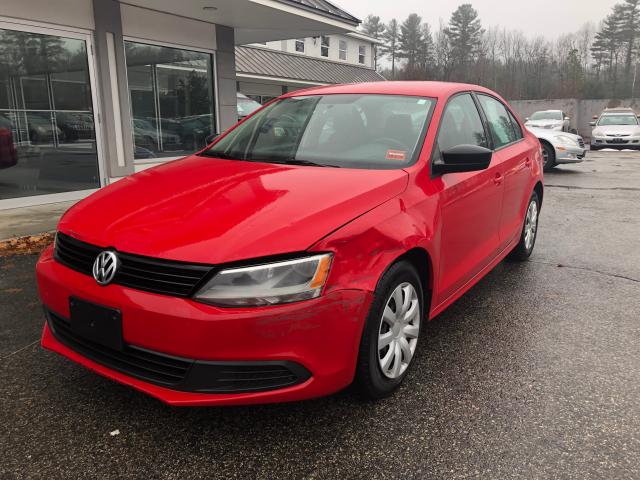 3VW2K7AJ2DM296044 - 2013 VOLKSWAGEN JETTA BASE RED photo 2